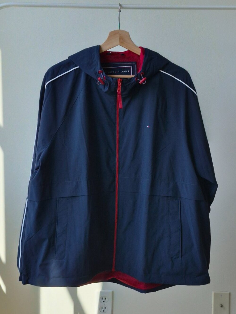 Tommy Hilfiger Men's Hooded Windbreaker Jacket Full Zip Lined Blue/Red XL
